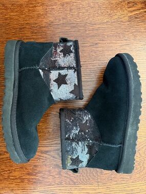 UGG Women's Classic Mini Sequin Stars boots